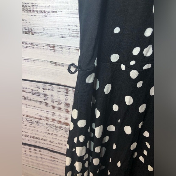 VENUS Lascana Black Midi Dress with V-neck Sleeveless Design size 10 NWOT - Picture 7 of 12